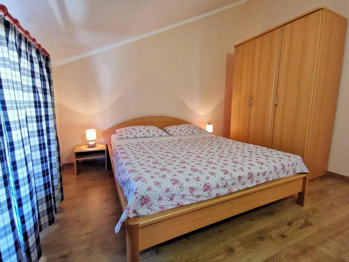 Apartment In Crikvenica 5508