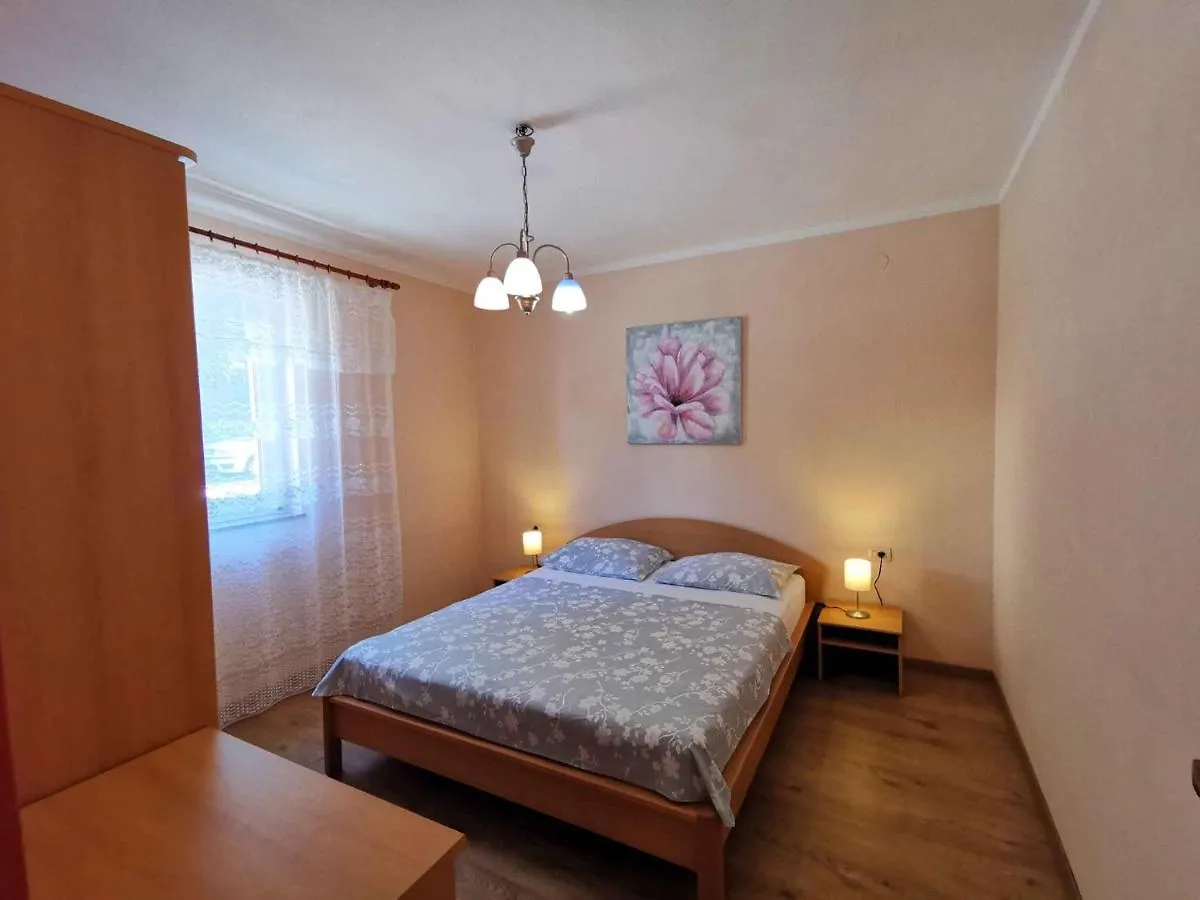 Apartment In Crikvenica 5508